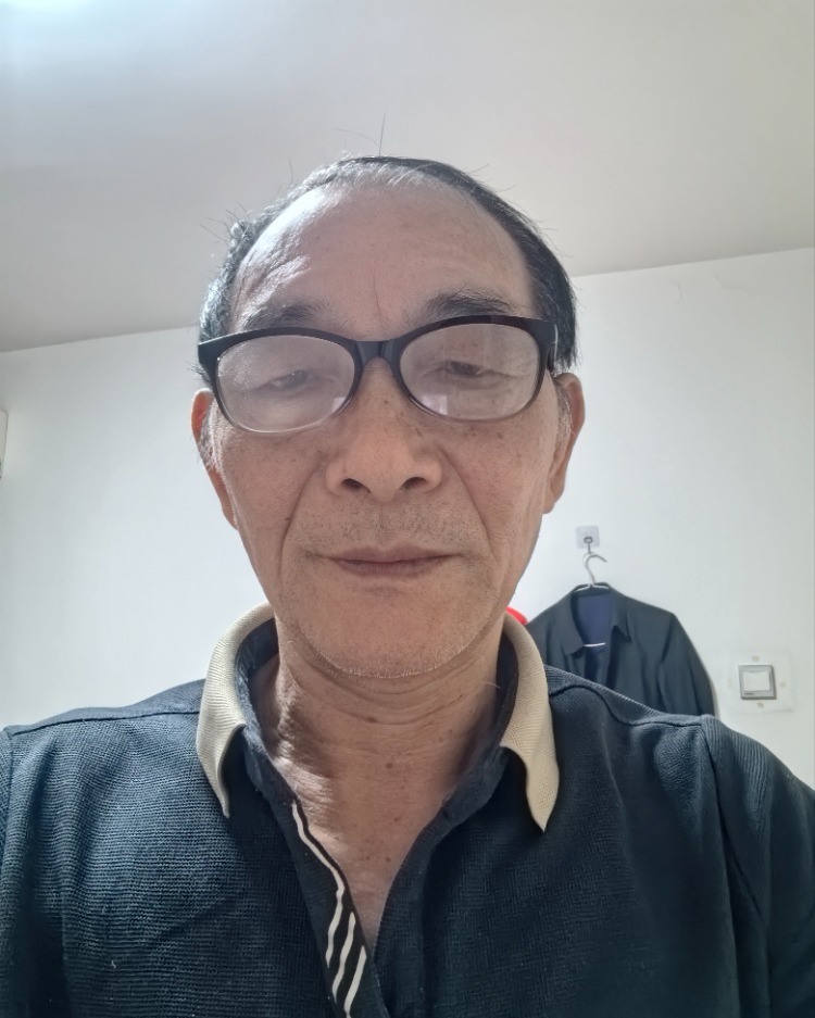 万阶荣