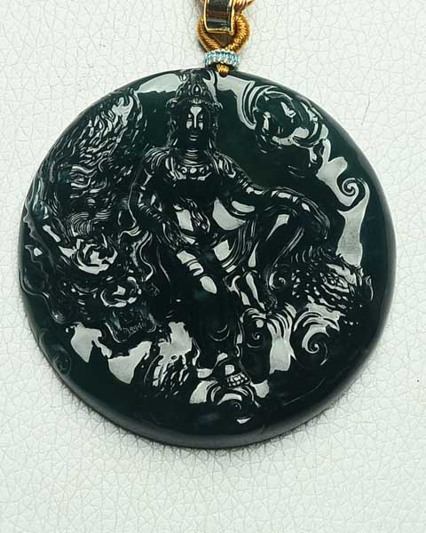 神龙护主
