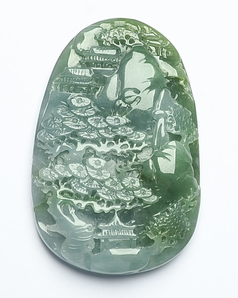 山势雄伟