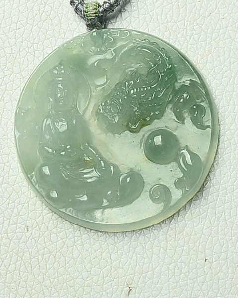 神龙护主