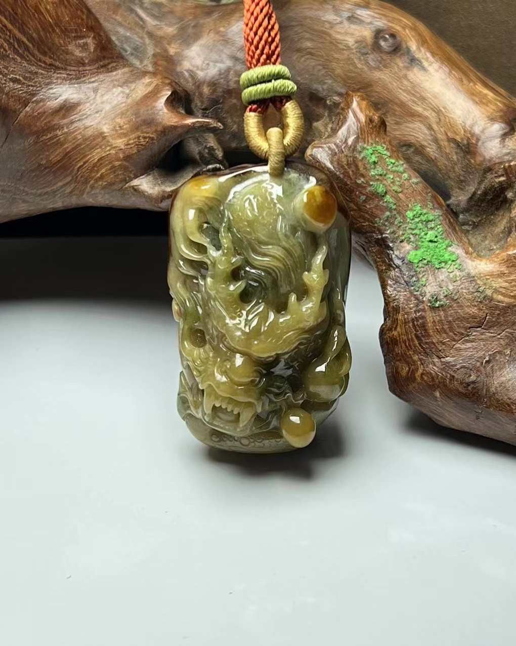 龙行天下