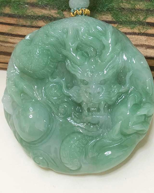 神龙护主