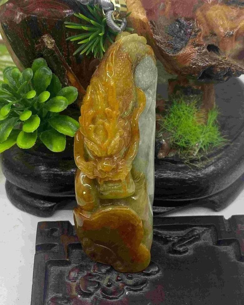 龙行天下