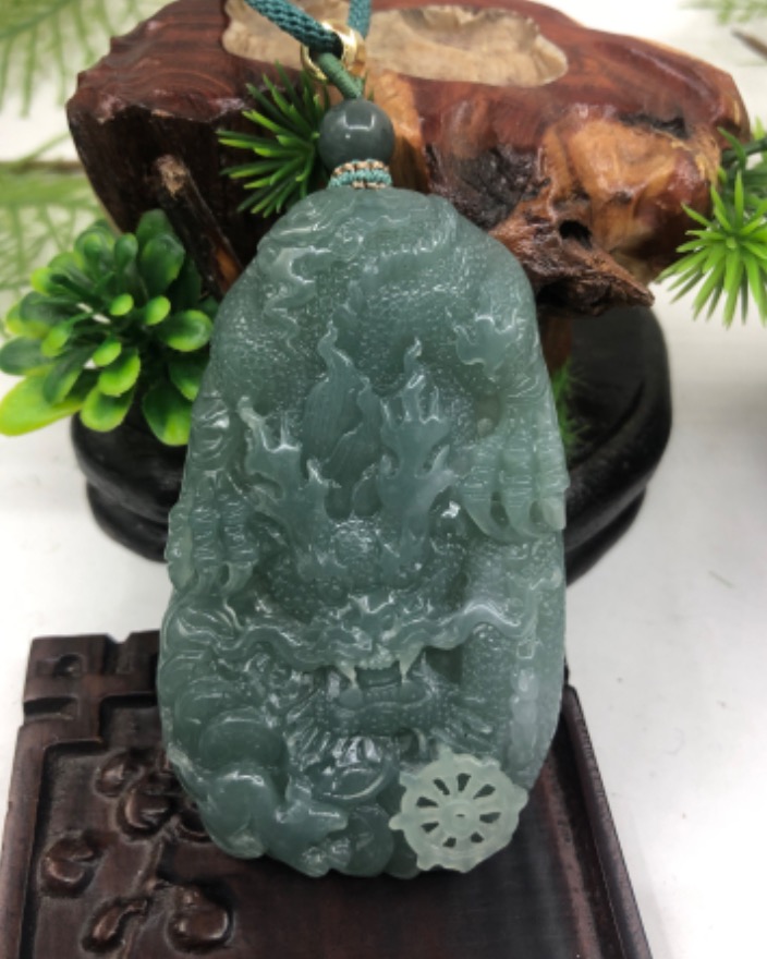 龙行天下
