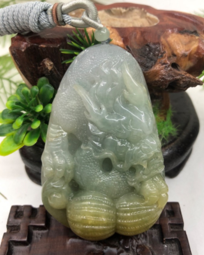 龙行天下