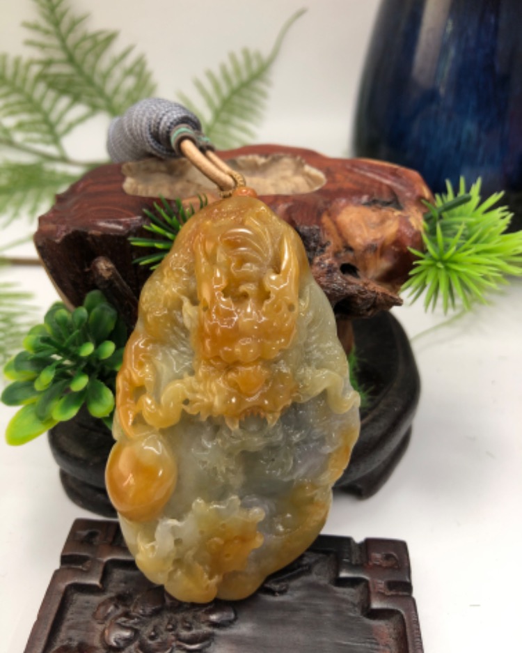 龙行天下