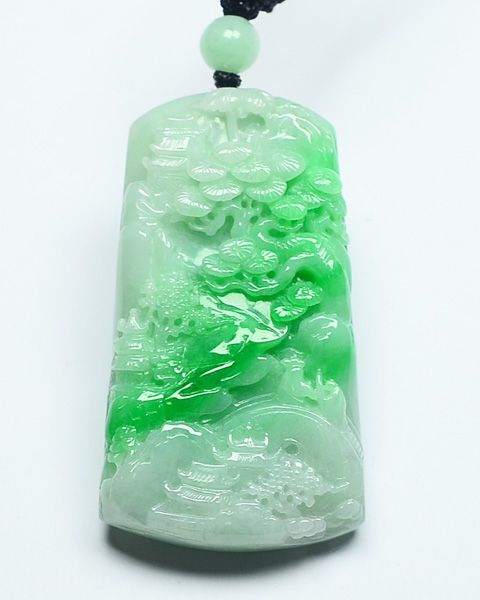 翠绿青山