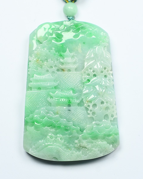 翠绿青山