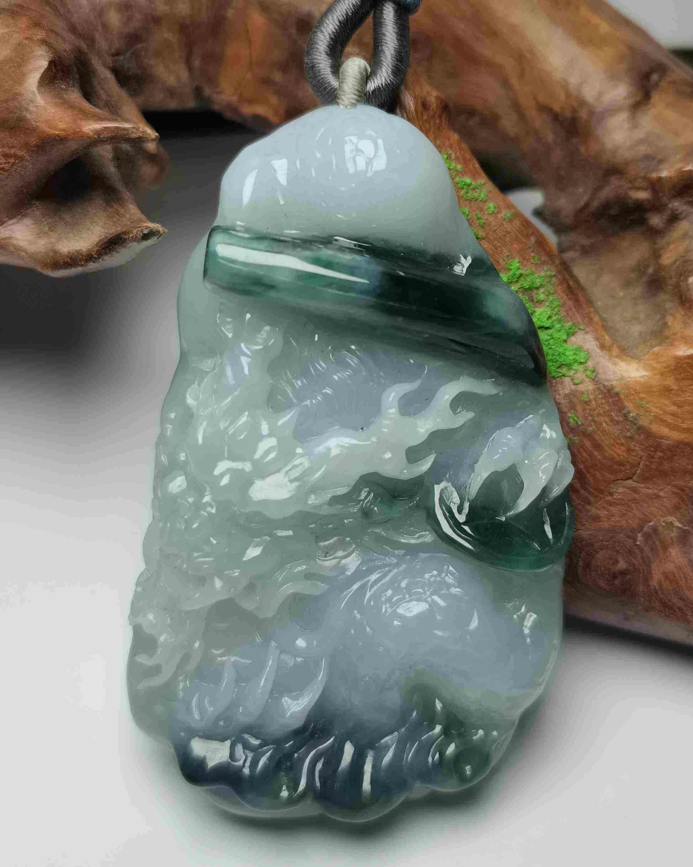 龙腾四海