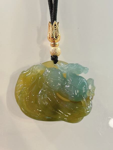 骏马奔腾