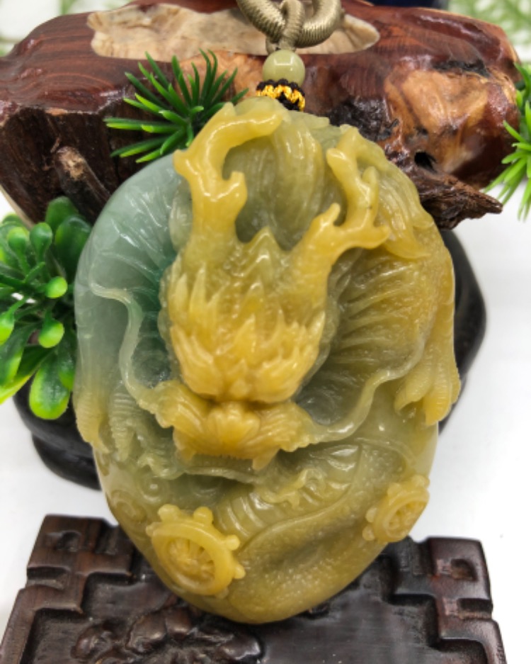 龙行天下