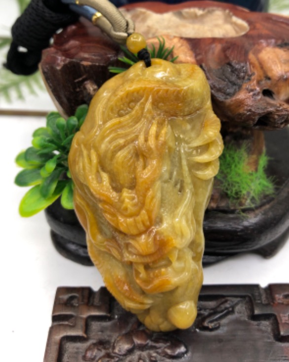 龙行天下