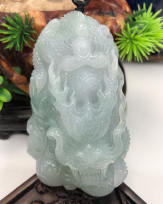 龙行天下