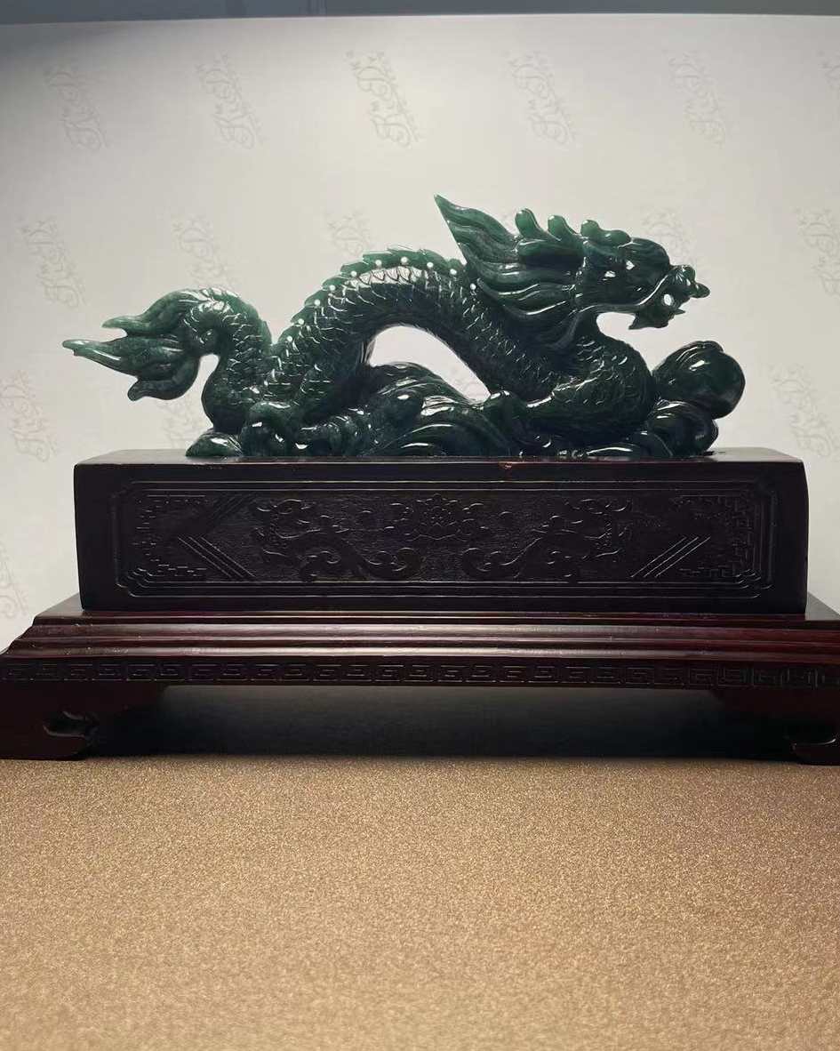 龙行天下
