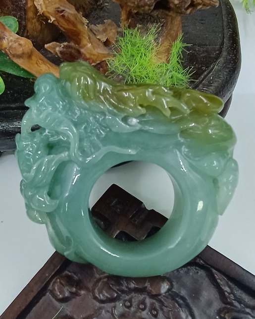 神龙护主 敦煌古玉