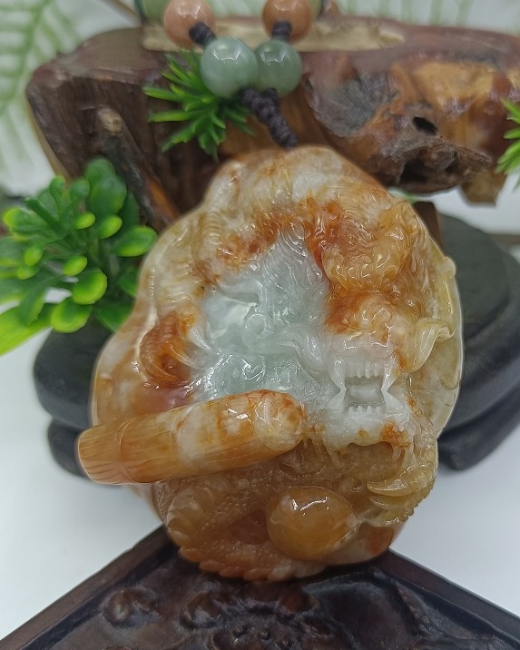 龙行天下