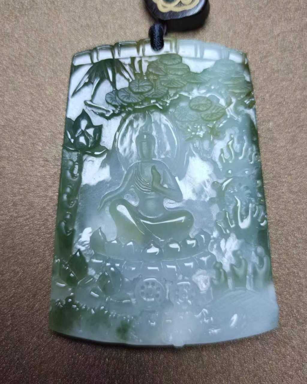 如意轮观音_翡翠雕刻_顾北_玉雕大师网
