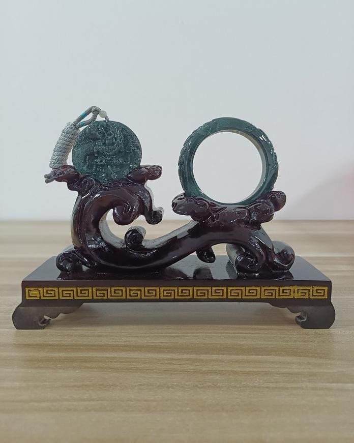 龙行天下