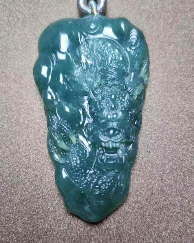 龙行天下