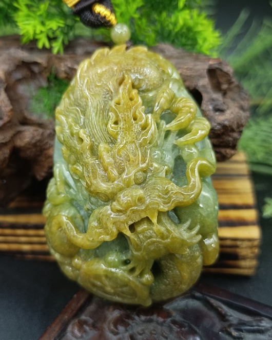 龙行天下