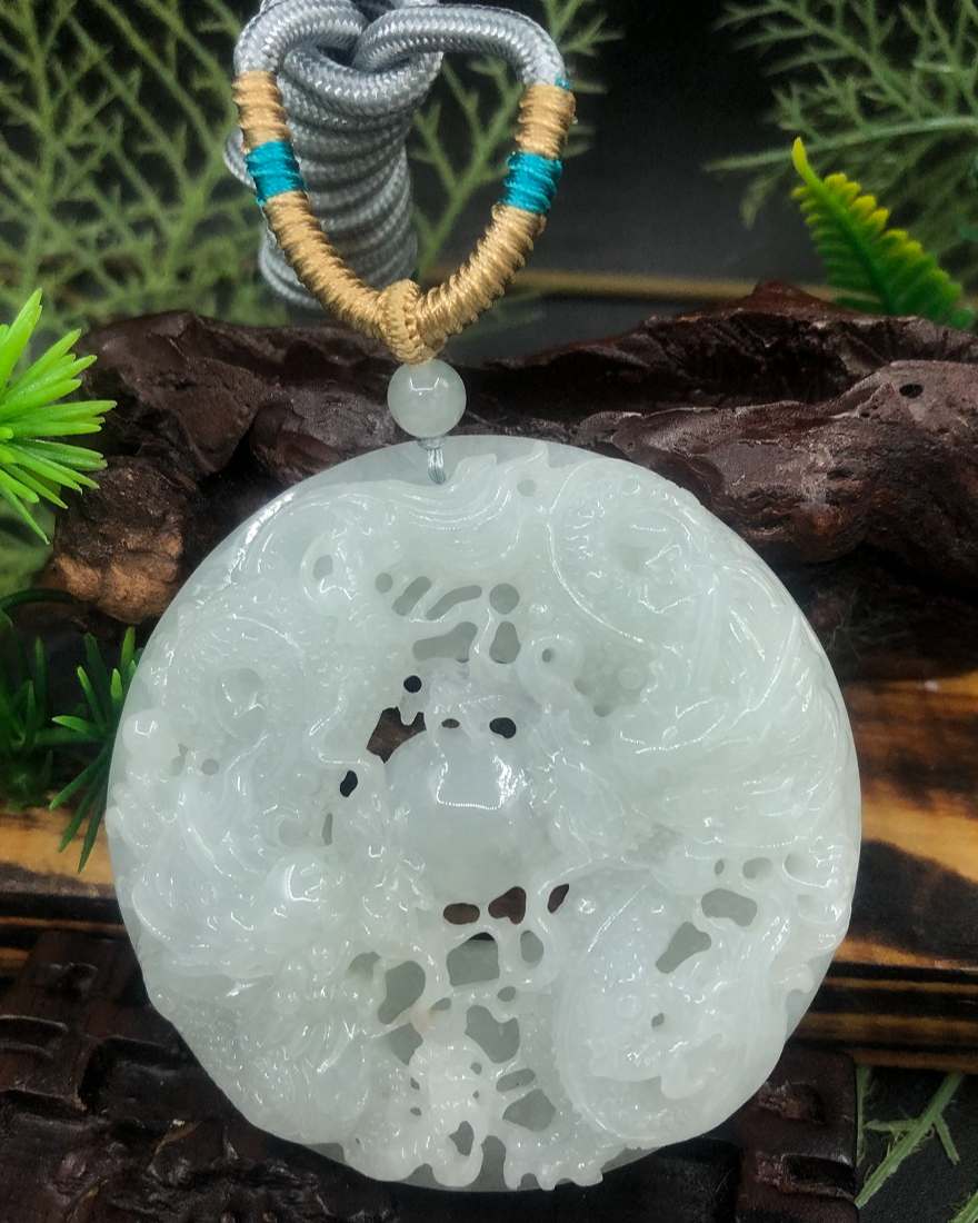 双龙戏珠