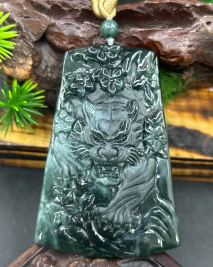 虎虎生威